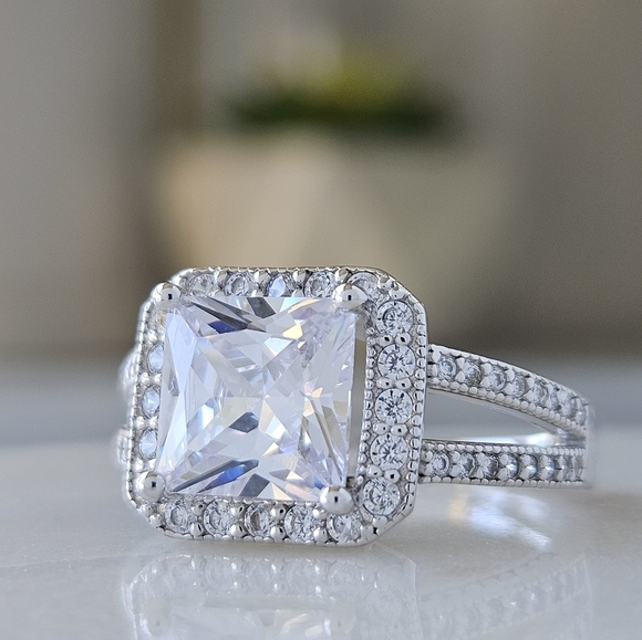 Square Princess cut gemstone ring, 925 Sterling Silver classic Charmed Aroma - Picture 4 of 7